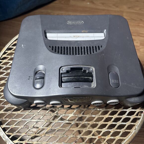 Nintendo N64 Console NUS-001 - For Parts Or Repair Powers On No Picture AV - Picture 1 of 6